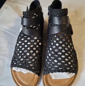 Blowfish sandals sz 8.5